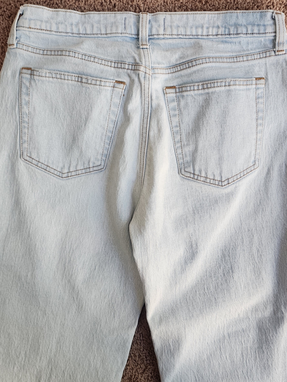 Abercrombie & Fitch The Baggy Low Rise, Light Wash Denim Blue Jeans, Sz 6 / 28 - Picture 8 of 9